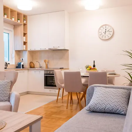 Apartment Meli *